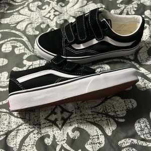 BLACK AND WHITE SUEDE CANVAS OLD SKOOL VANS